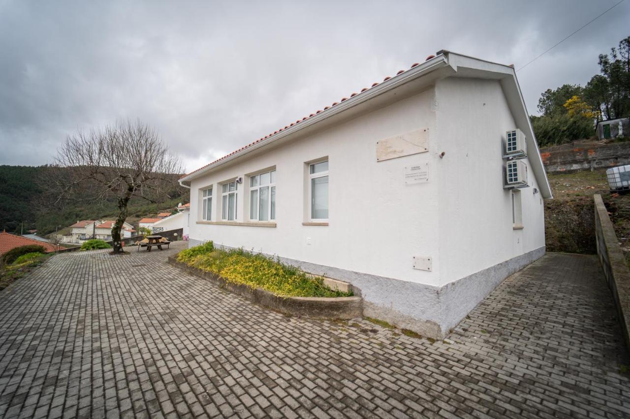 Casas Da Escola - "A Escola" - Meas Villa Pampilhosa da Serra Eksteriør billede