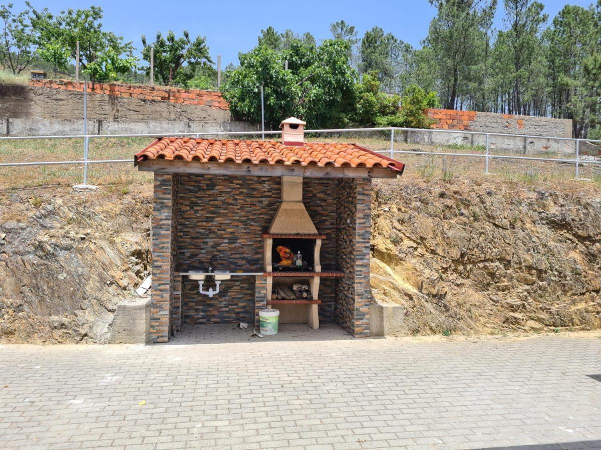 Casas Da Escola - "A Escola" - Meas Villa Pampilhosa da Serra Eksteriør billede