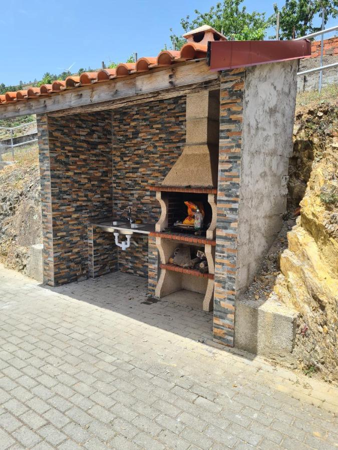 Casas Da Escola - "A Escola" - Meas Villa Pampilhosa da Serra Eksteriør billede